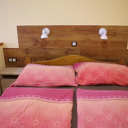 Aranyhal Appartement *