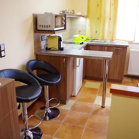 Aranyhal Appartement *